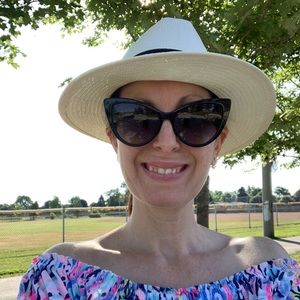 Meet your Posher, Amy c